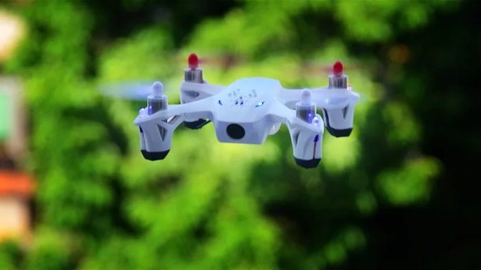 Hubsan h107d в полете
