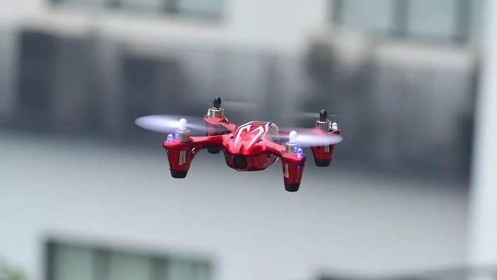 Hubsan h107c в полете