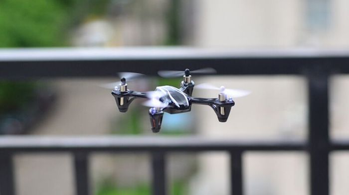 Hubsan h107l в полете