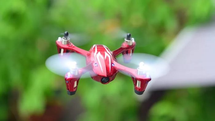 Hubsan h107c в полете