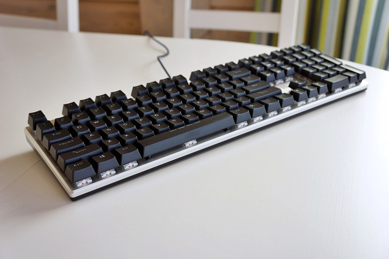 Игровая механическая клавиатура DAREU 108 CN